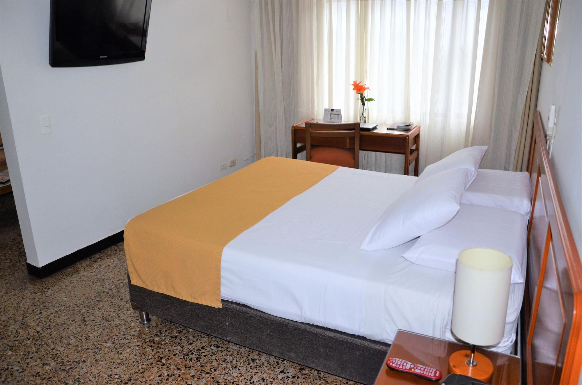 Hotel Villavicencio Plaza Екстер'єр фото