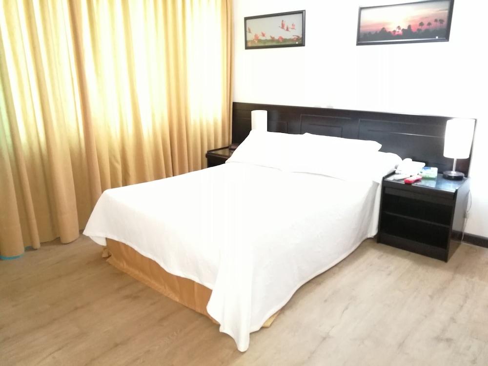Hotel Villavicencio Plaza Екстер'єр фото