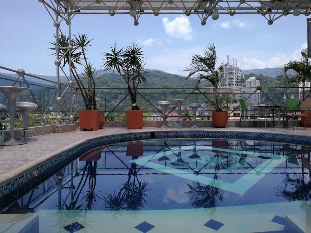 Hotel Villavicencio Plaza Екстер'єр фото