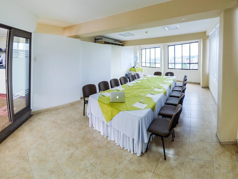 Hotel Villavicencio Plaza Екстер'єр фото