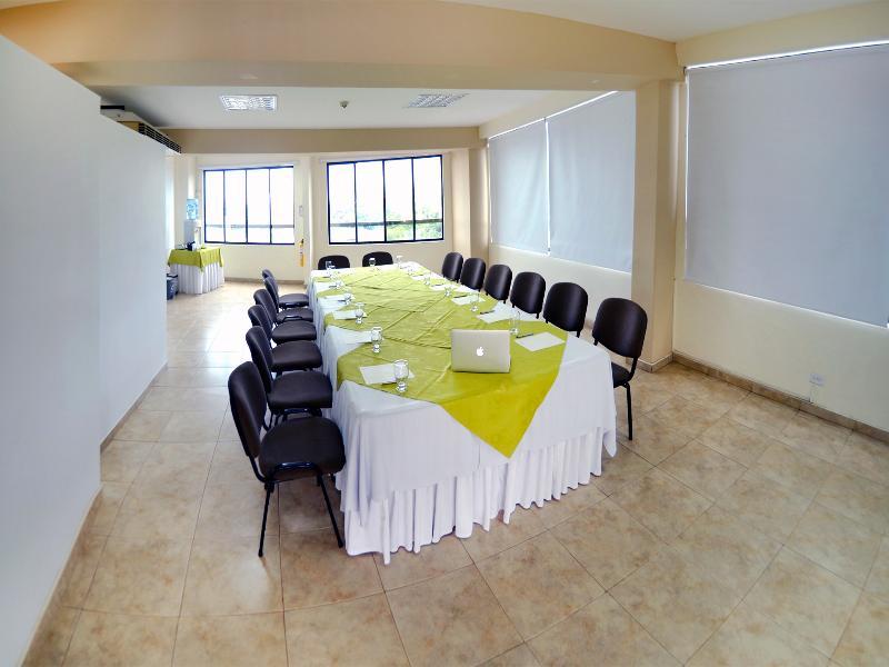 Hotel Villavicencio Plaza Екстер'єр фото