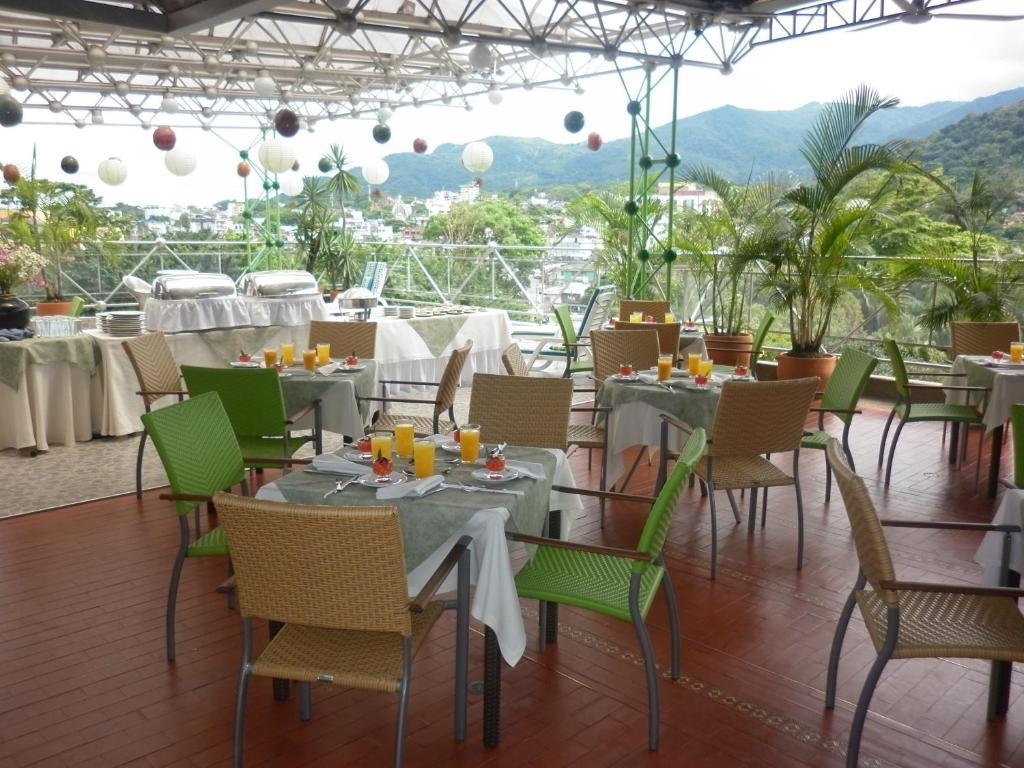 Hotel Villavicencio Plaza Екстер'єр фото