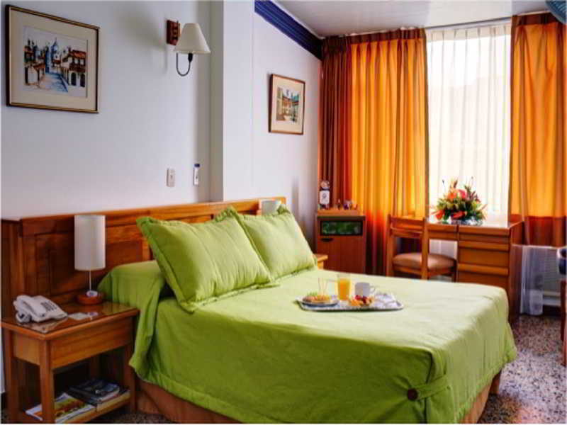 Hotel Villavicencio Plaza Екстер'єр фото
