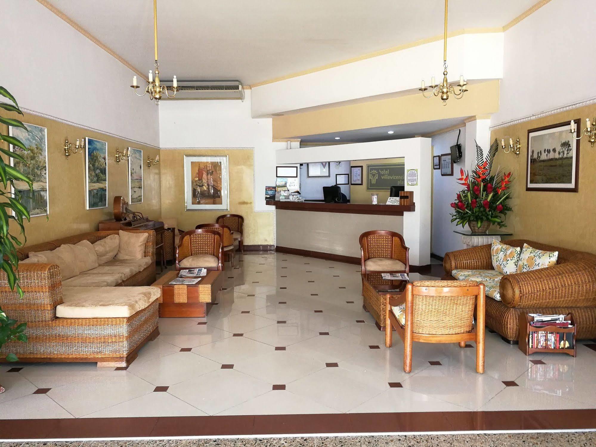 Hotel Villavicencio Plaza Екстер'єр фото