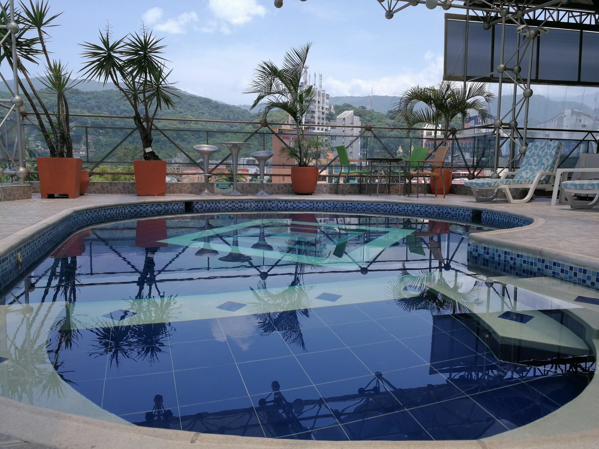 Hotel Villavicencio Plaza Екстер'єр фото
