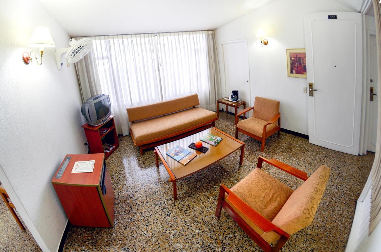 Hotel Villavicencio Plaza Екстер'єр фото