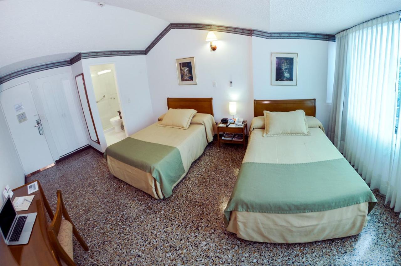 Hotel Villavicencio Plaza Екстер'єр фото